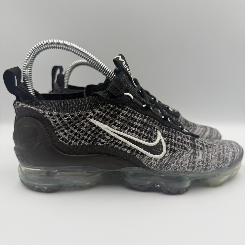 Nike Air VaporMax 2021 FK Womens Size 7 Running Shoes Flyknit Black Grey DH4088‎